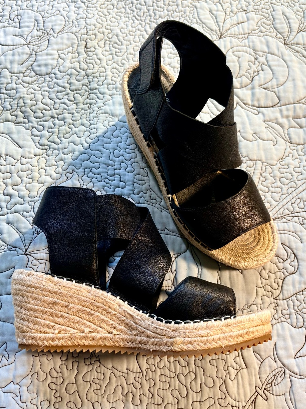 ☀️Eileen Fisher Willow Black Leather Espadrille
Wedge Sandals Sz 7.5🧡